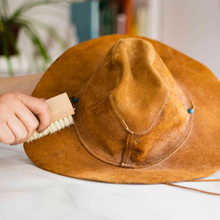 Cargar imagen en el visor de la galería, MR SHOE'S Hats Cleaner
